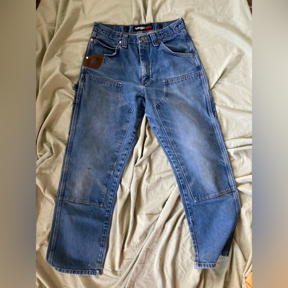 WRANGLERS Cargo utility work peanuts. Mens size 32, heavy denim.